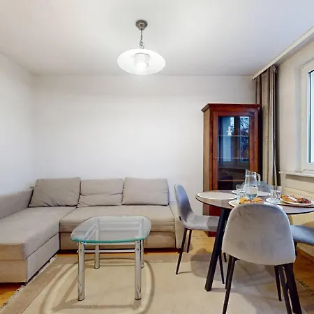 The Old Town Corner 2 Swietojerska Apartman *
